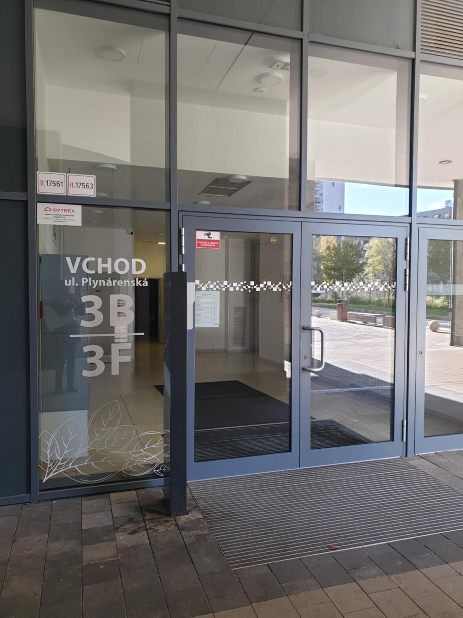 Ferienwohnung Moderny Byt V Sirsom Centre Pressburg Exterior foto